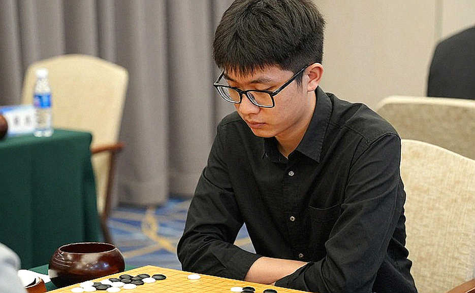 A Clutch Chess Headline With No Scoreline: Auditing the Page Where the Story Was FRITZ 20 A Clutch Chess Headline With No Scoreline: Auditing the Page Where the Story Was FRITZ 20